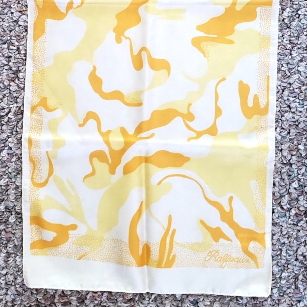 pop modern scarf 1970s long narrow yellow white Italy